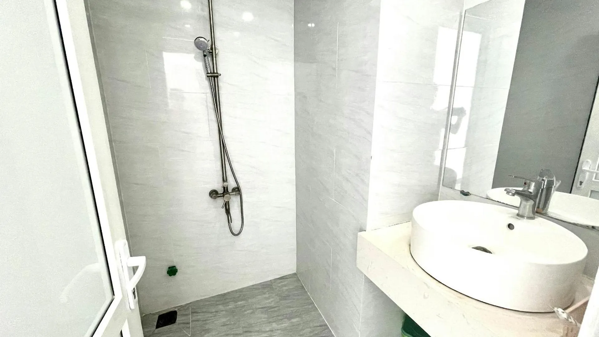 Hotel The Gold Beach Nha Trang Holtel & Apartment