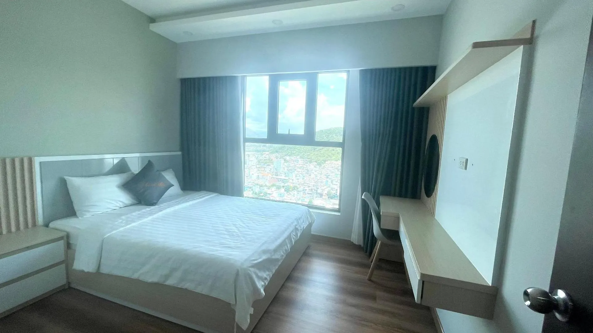 Hotel The Gold Beach Nha Trang Holtel & Apartment