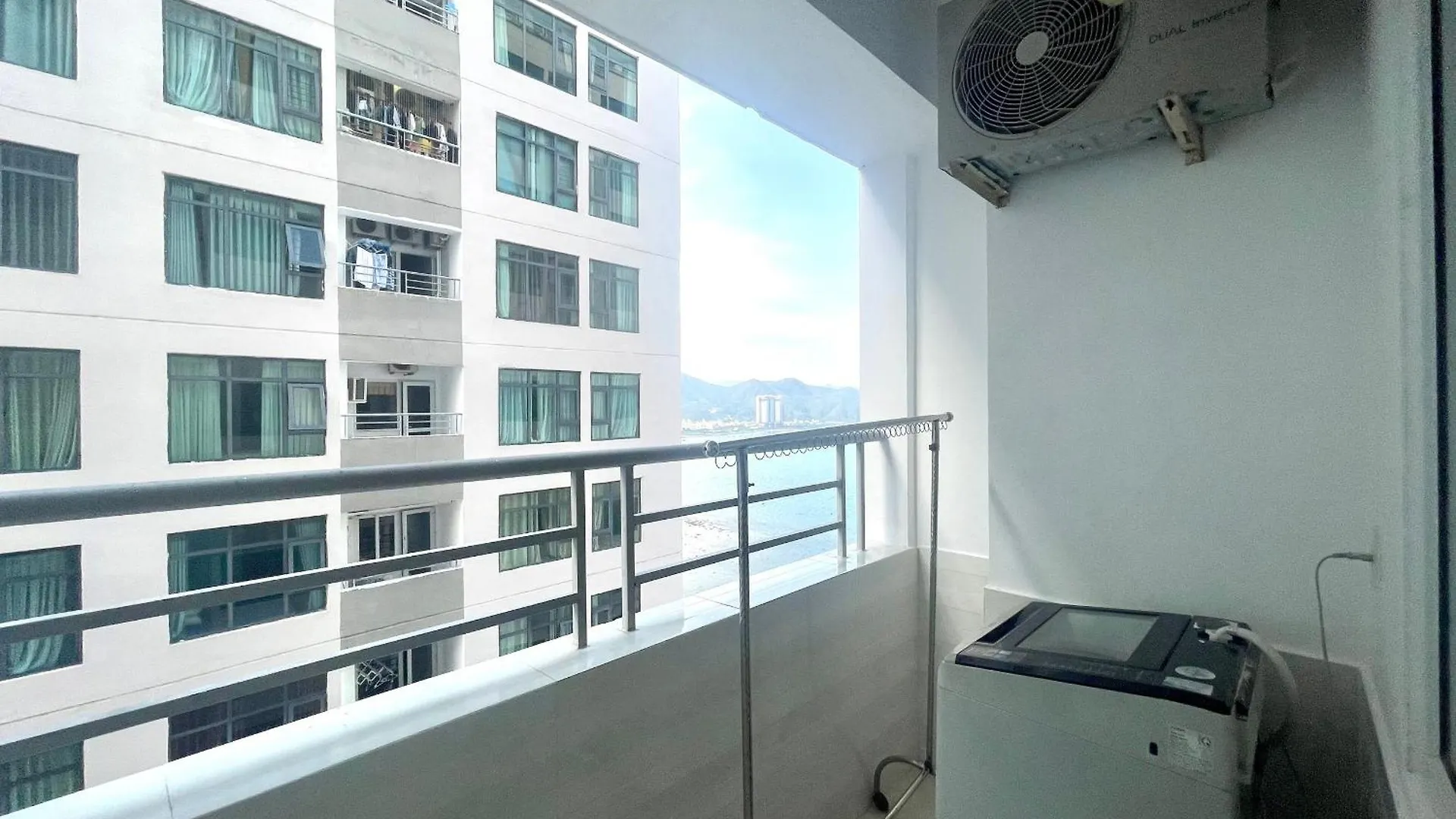 The Gold Beach Nha Trang Holtel & Apartment 3*,  Vietnam